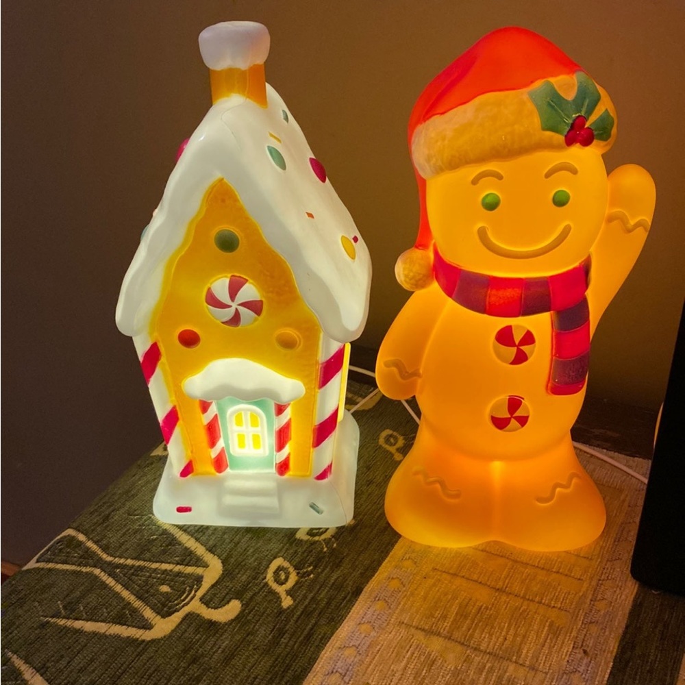 11” Gingerbread House and Gingerbread Man Table Top Christmas Blow Molds Set 2